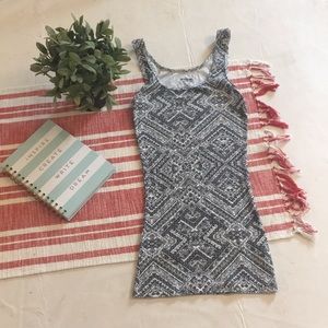 S Gray and white tribal print tank